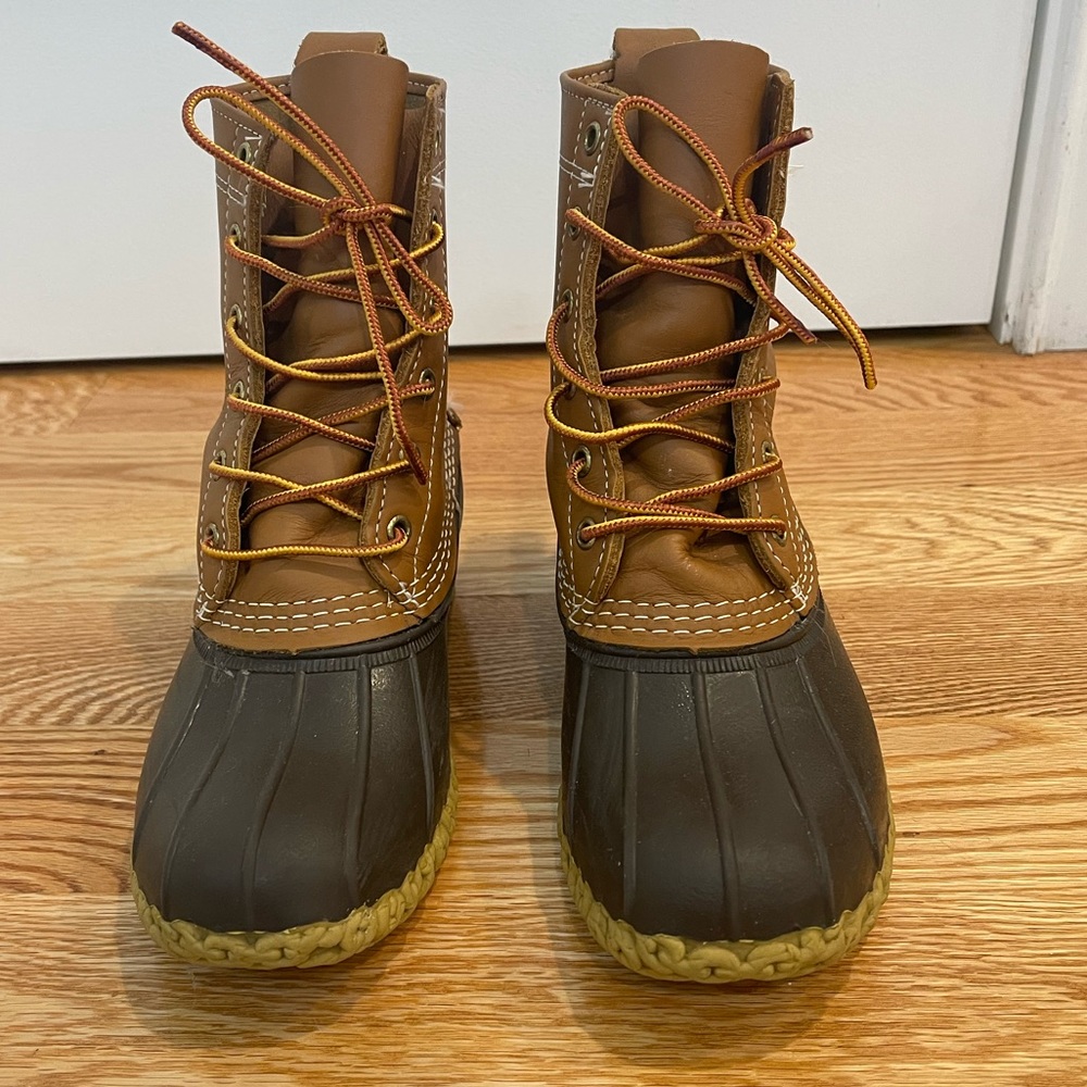 LL Bean 8 inch Women’s Bean Boots